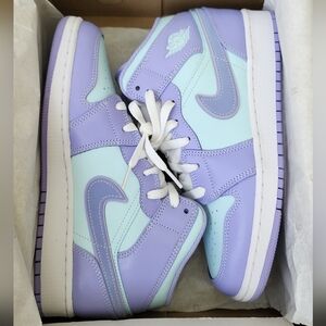 Boys 7Y purple plush/arctic punch Air Jordan 1 (GS)